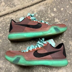Nike Kobe X Easter size 9.5 mens no box